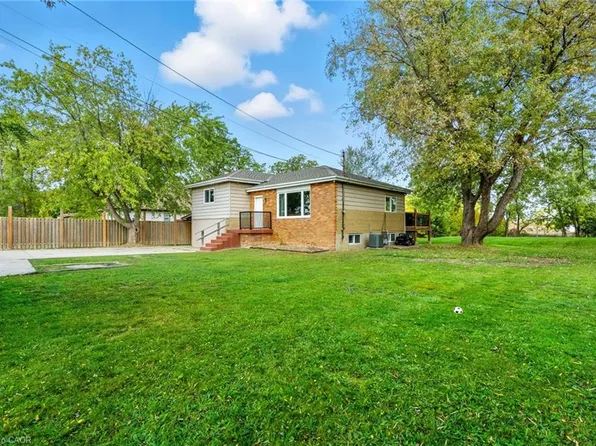 293 Regional Rd #20, Stoney Creek, ON L8J 3H4
