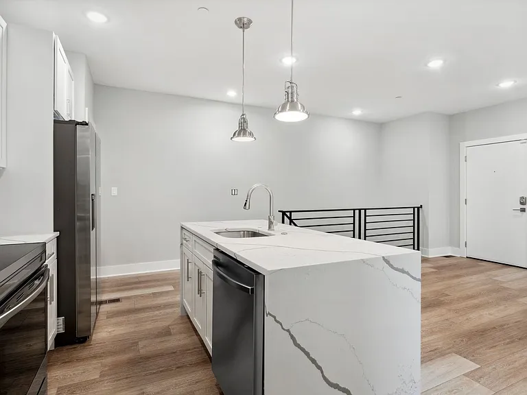 Fishtown Apartment — Photo 3