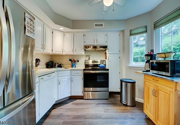 78 Wendover Ct — Photo 11