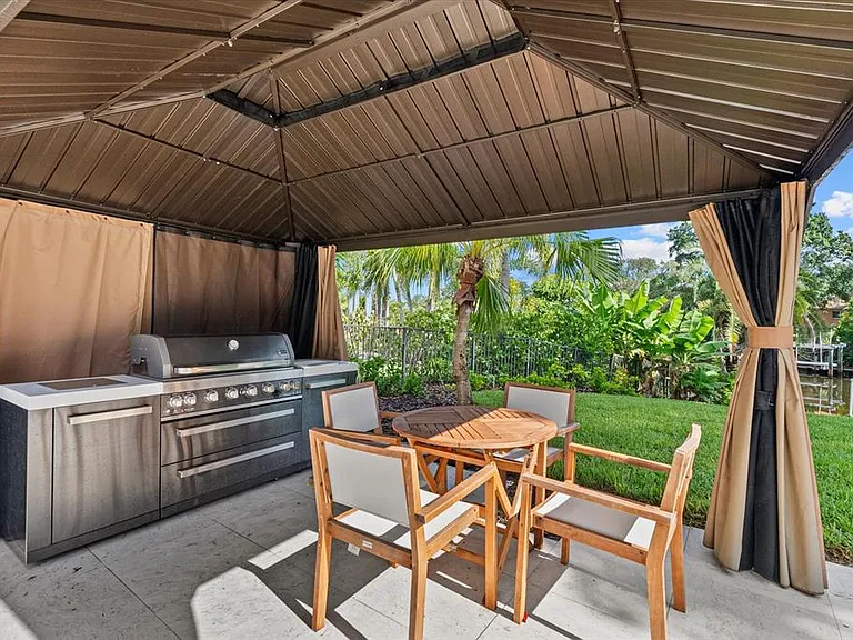 1707 Caribbean Dr — Photo 44