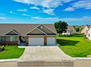 3903 Warbler Rd, Grand Island, NE 68803