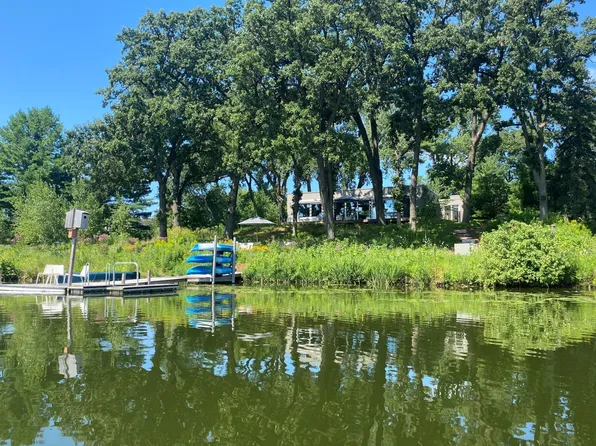 1601 Noble Dr, Minneapolis, MN 55422