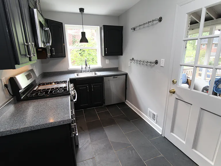 2713 Arcola Ave — Photo 9
