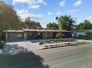 22313 Burbank Blvd, Woodland Hills, CA 91367