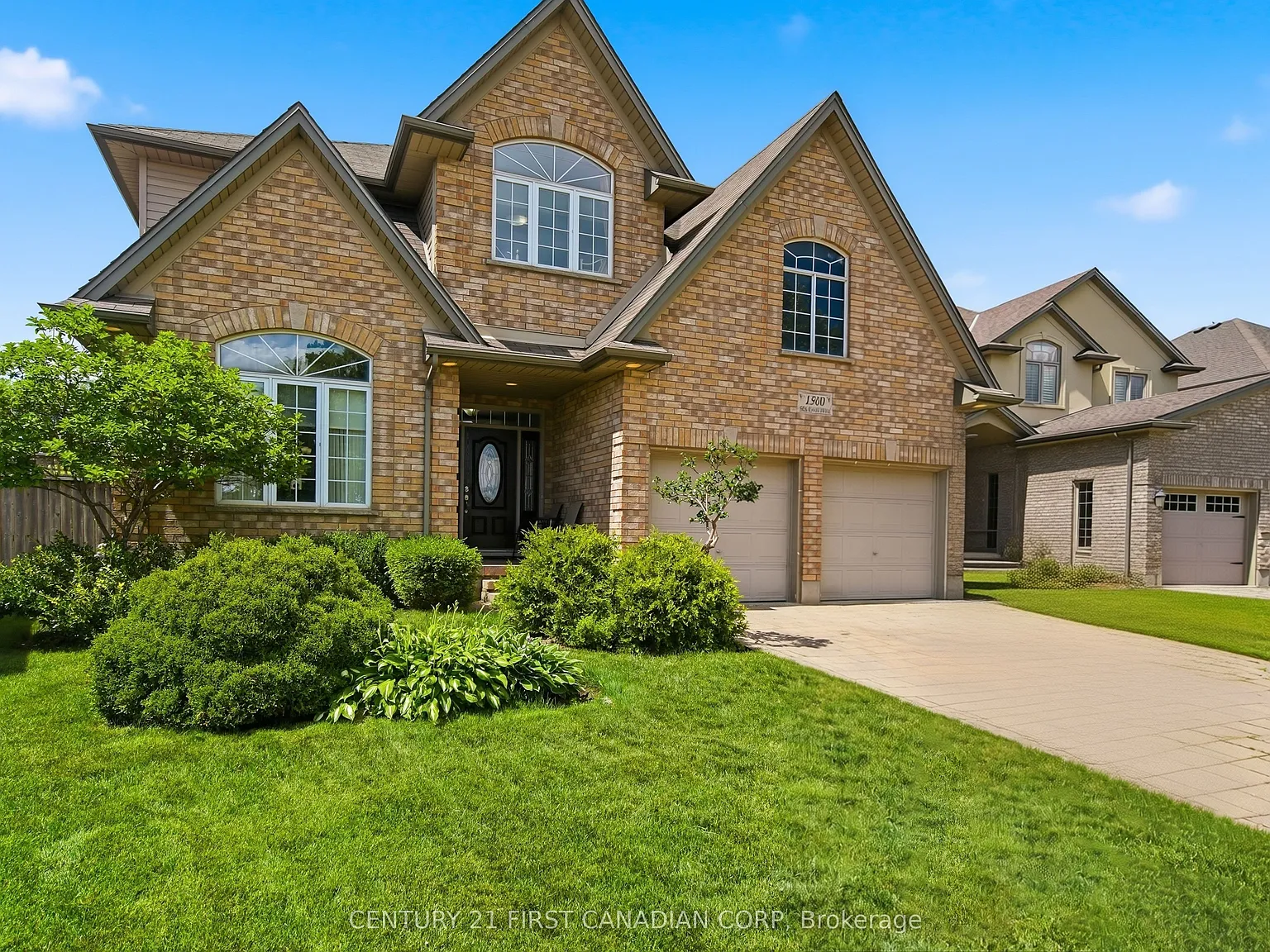 5 bed, $3,899 — Photo 4