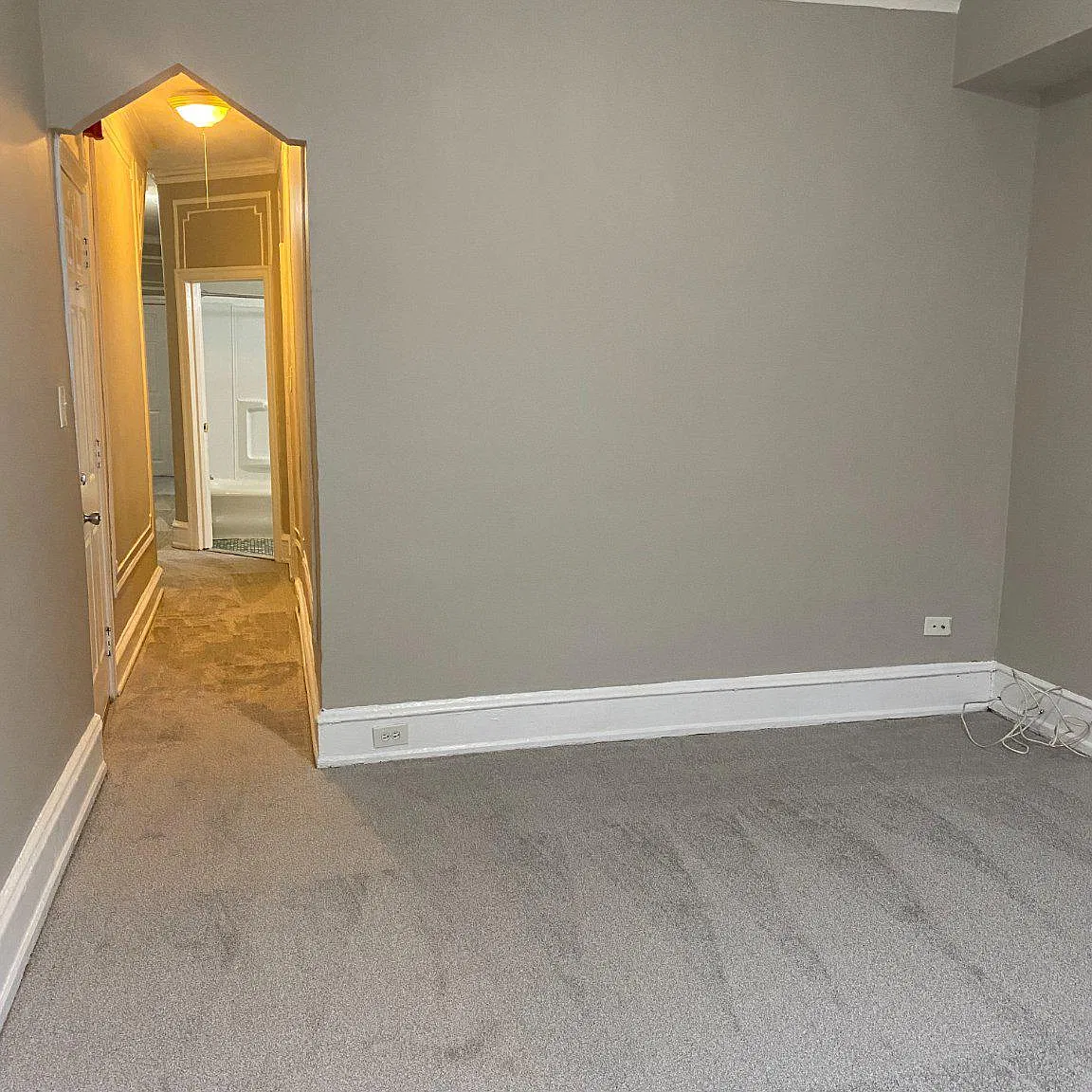 2 bed, 1.0 bath, 2400 sqft, $1,650 — Photo 4