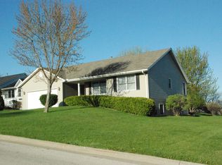 7850 Hawks View Dr, Machesney Park, IL 61115