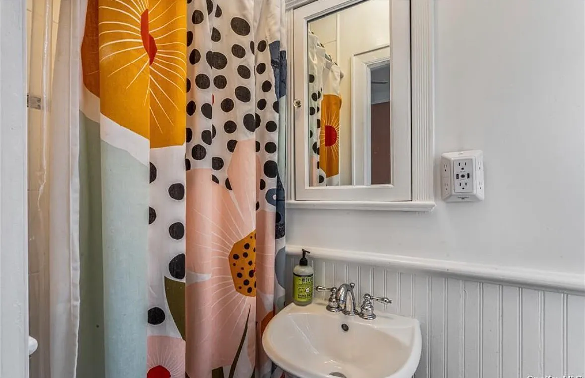 2 bed, 1100 sqft, $3,850 — Photo 3