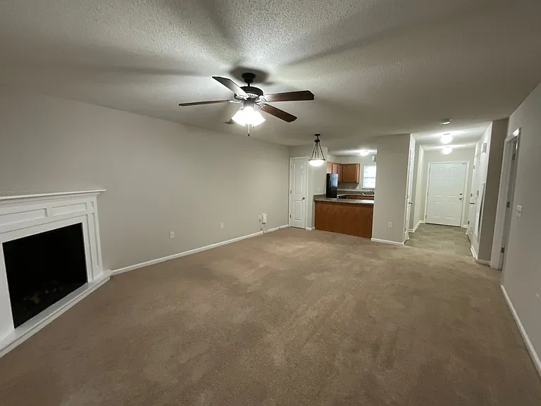 Meridian Park Apartments — Photo 211