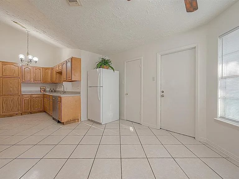 3806 Embarcadero Dr — Photo 13
