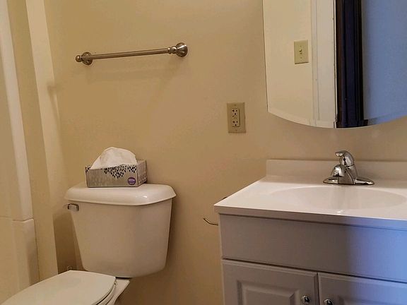2nd image of 407 Ashmun St #C