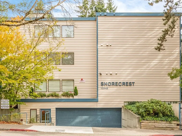 Shorecrest Apartments — Photo 21