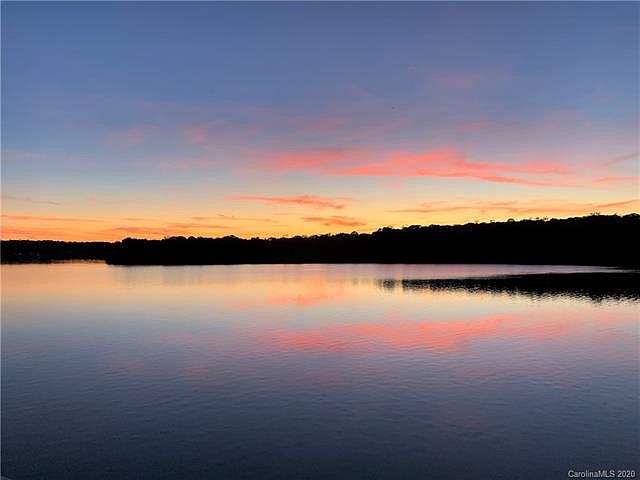 1st image of 7332 Lakefront Dr Unit 5