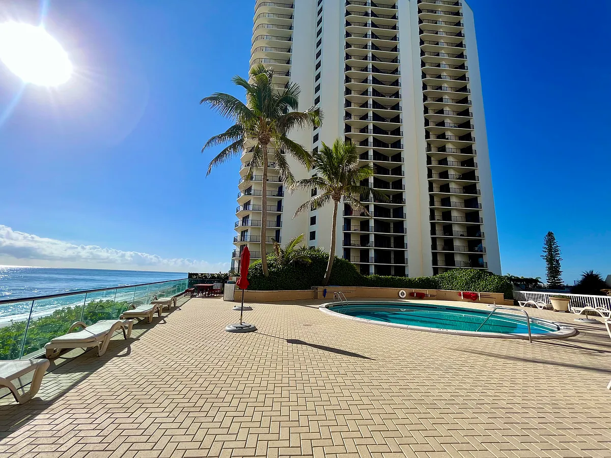 Building Photo - 5440 N Ocean Dr #601