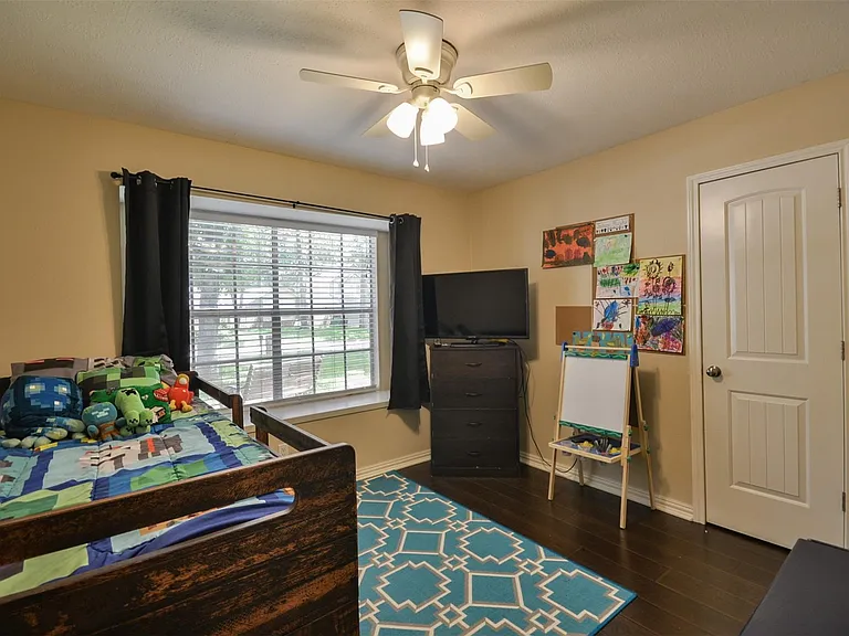 3218 Lake Stream Dr — Photo 31
