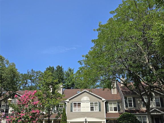 3rd image of 1506 Pondcrest Lane