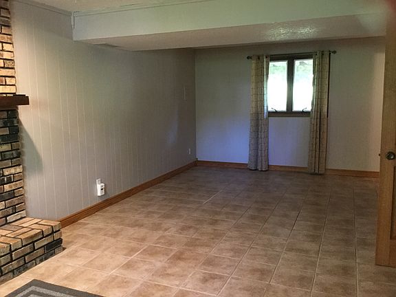 Family room 2 double windows