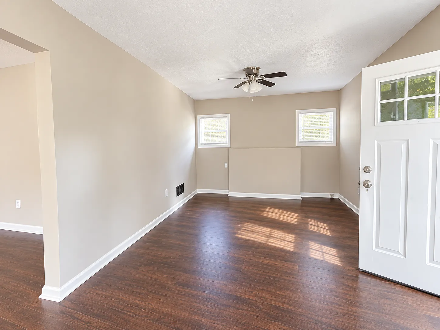 2 bed, 936 sqft, $1,250 — Photo 3