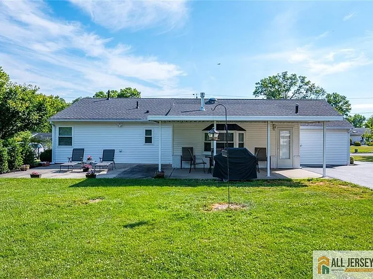 39 Kendall Rd — Photo 33