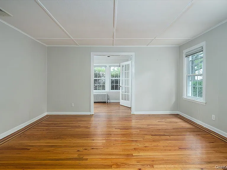 32 Chester Ave — Photo 7