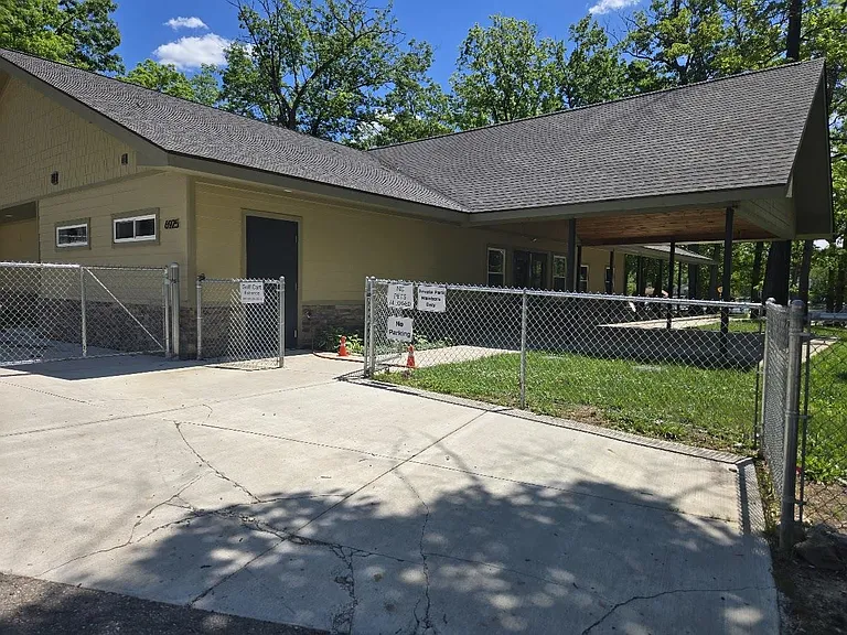 6777 Dandison Blvd — Photo 35