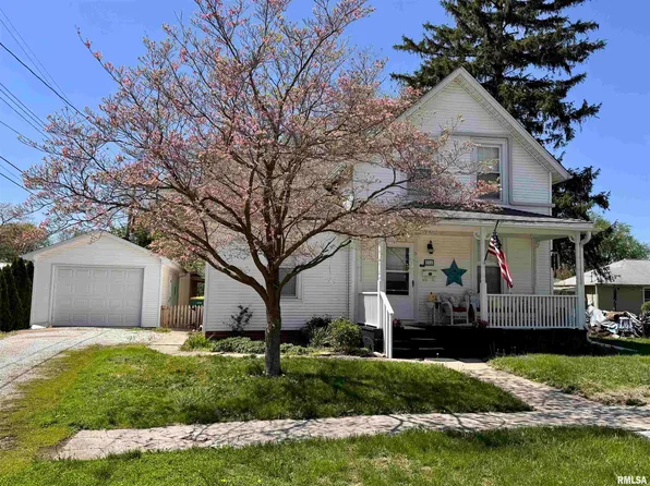 216 S College St, Macomb, IL 61455