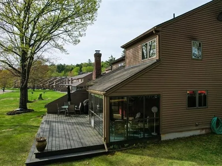 15 Manor Estates Dr #1 — Photo 20