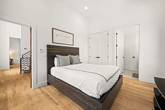 716 Village Ct — Photo 13