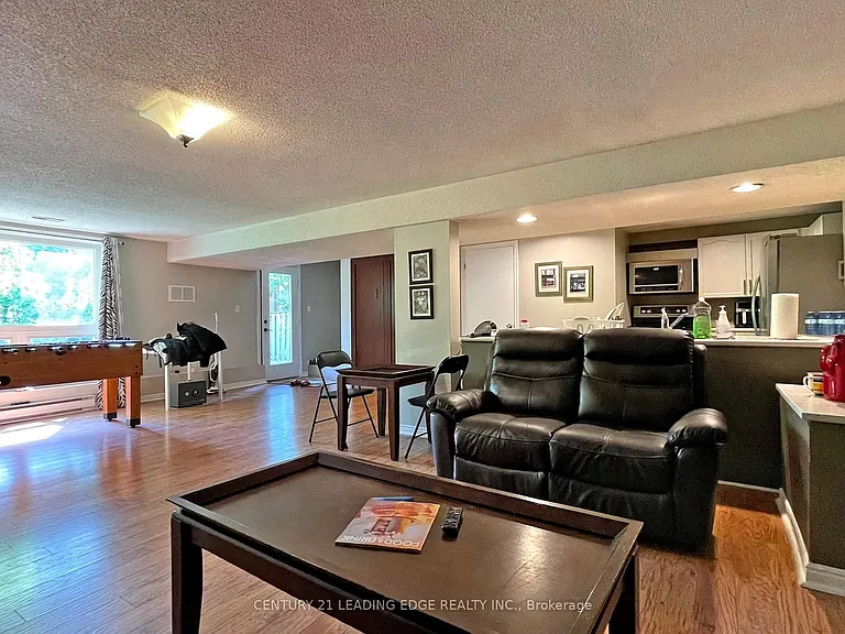 61 Garden St #LOWER — Photo 9