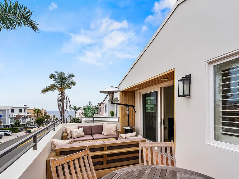 445 Marine Ave — Photo 5