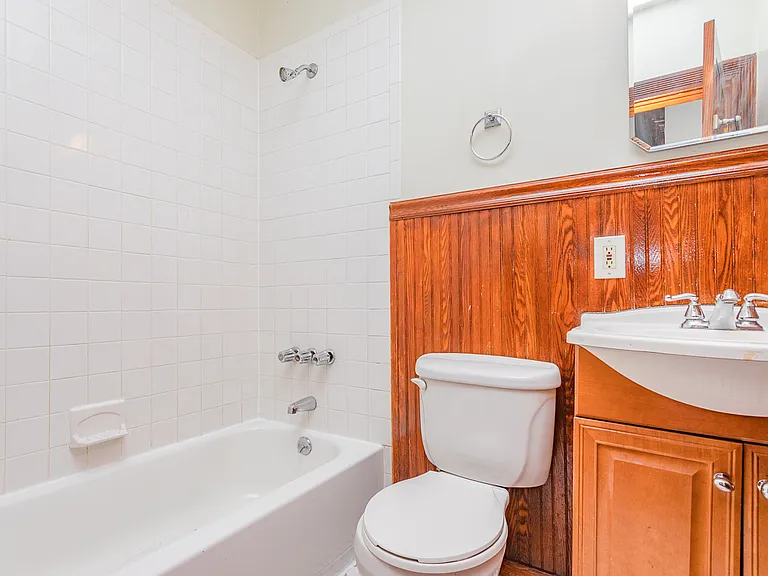 1079 Broadway #2B — Photo 14