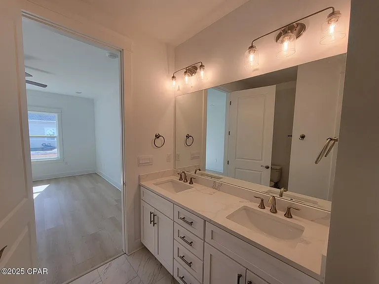 824 Walsonham Dr — Photo 12
