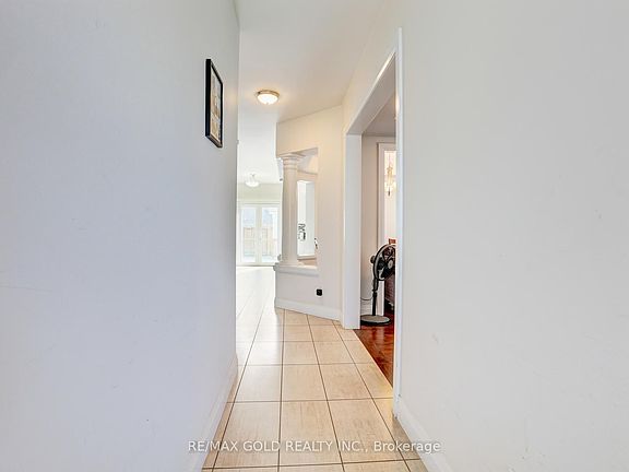 4th image of 812 Halifax Rd