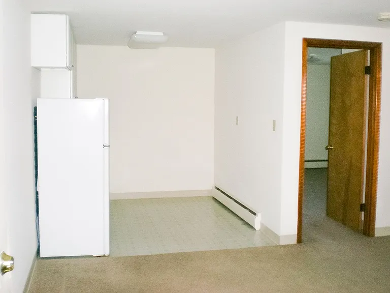 State Street Apartments — Photo 57