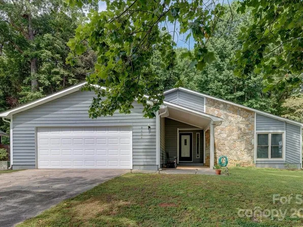 9408 Rainbow Forest Dr, Charlotte, NC 28277