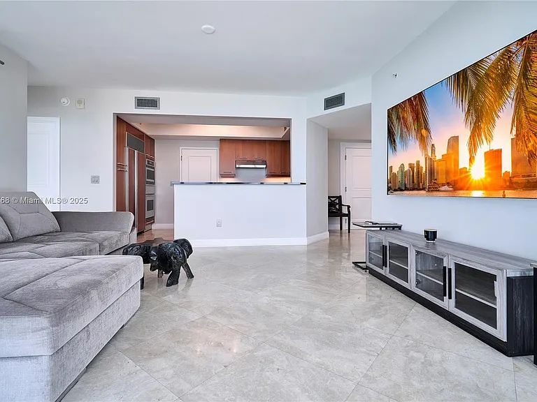 3101 S Ocean Dr — Photo 9