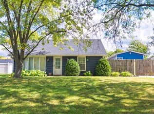 3 Ridgefield Rd, Montgomery, IL 60538