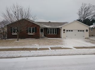 442 Florida Ct, York, NE 68467