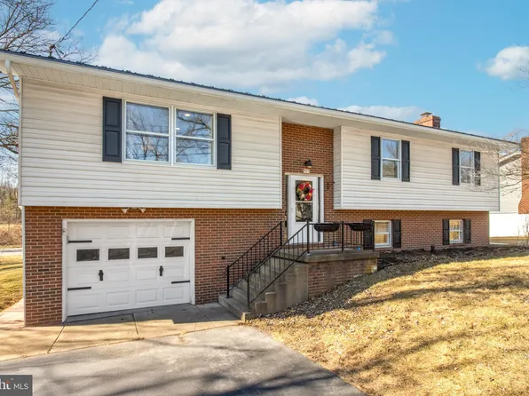 905 Houserville Rd, State College, PA 16801