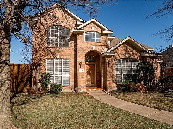 2nd image of 1610 Castle Pines Dr