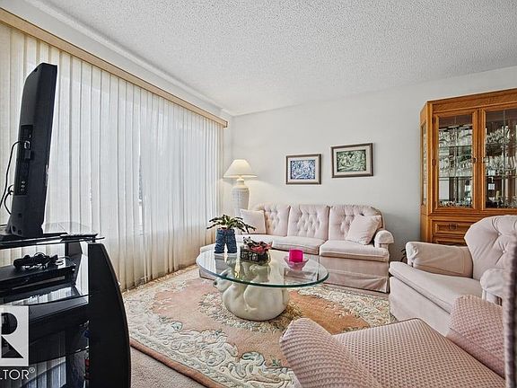 5th image of 15239 63rd St NW