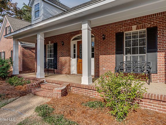 3rd image of 340 Willow Ridge Cv