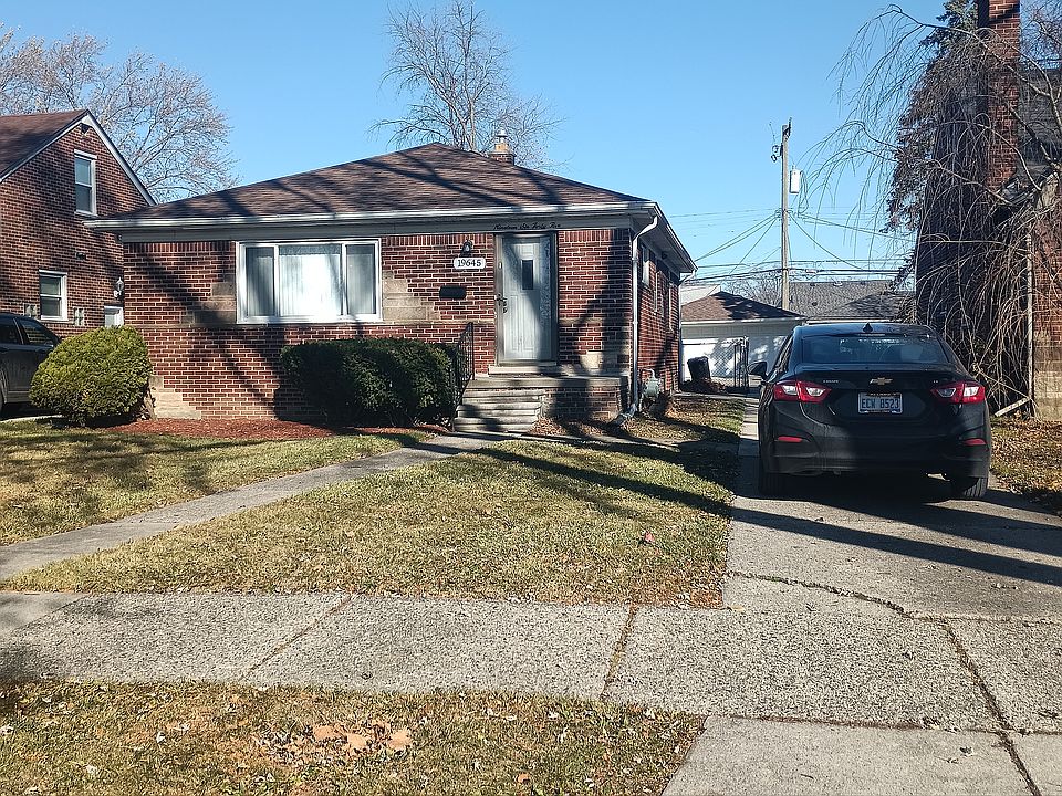 1st image of 19645A Woodmont St