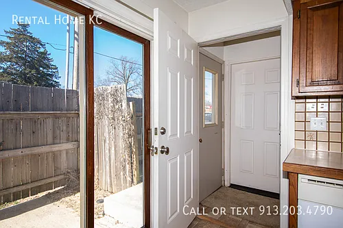 5908 Brittany St — Photo 11