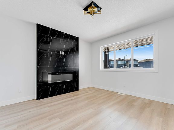 4th image of 22932 80th Ave NW