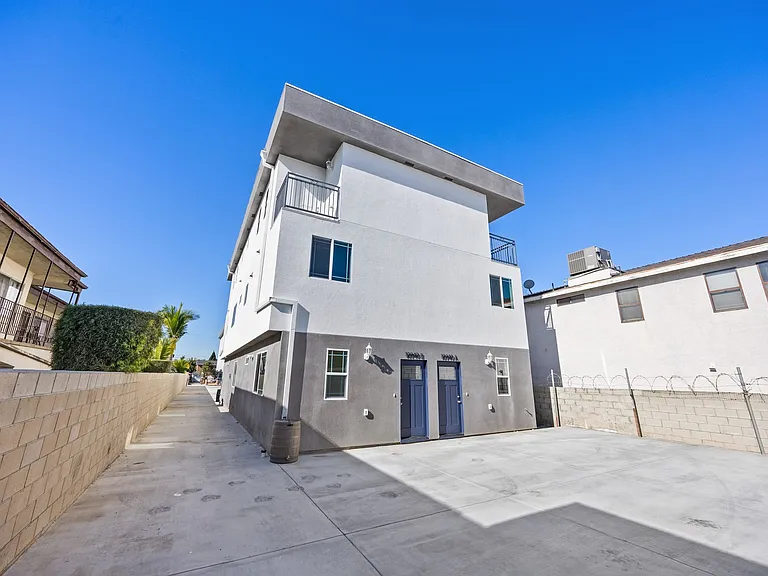 10936 S Osage Ave #A — Photo 42