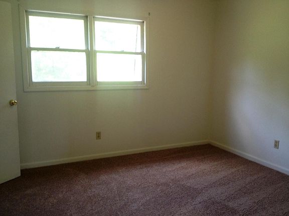 5th image of 91 Carman Dr #403