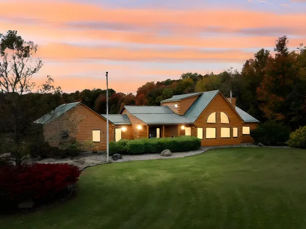 1630 Buffalo Rd, Galien, MI 49113