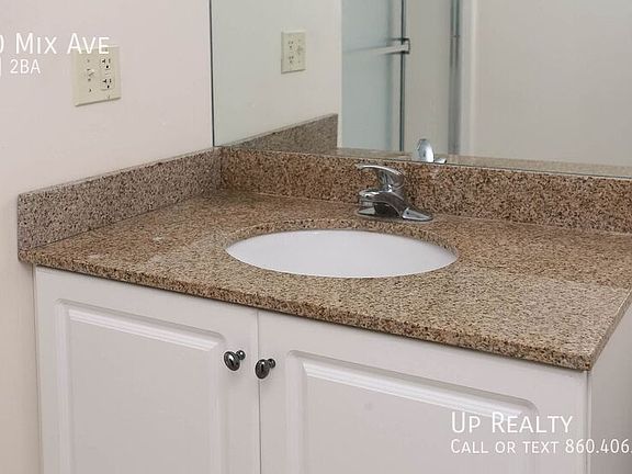 4th image of 740 Mix Ave