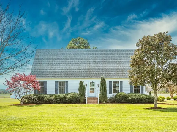 5064 Sunnyside Rd, Cape Charles, VA 23310